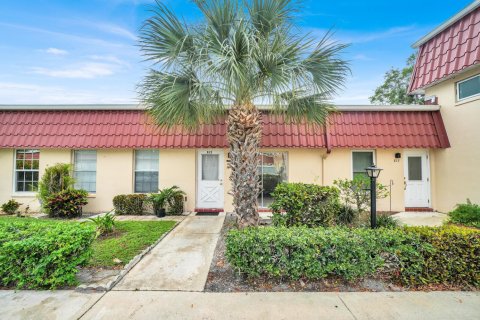 Condo in Lake Worth, Florida, 2 bedrooms № 2250502 - photo 23