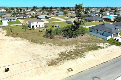 Terreno en venta en Cape Coral, Florida № 1707221 - foto 7