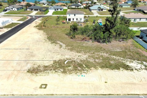 Terreno en venta en Cape Coral, Florida № 1707221 - foto 5