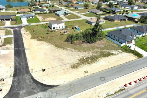 Terreno en venta en Cape Coral, Florida № 1707221 - foto 14