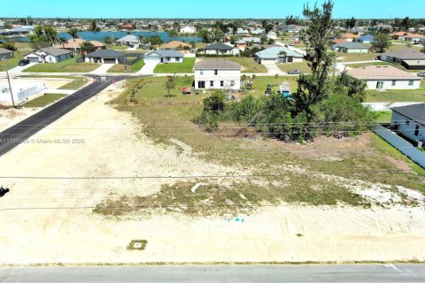 Terreno en venta en Cape Coral, Florida № 1707221 - foto 4
