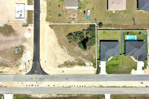 Terreno en venta en Cape Coral, Florida № 1707221 - foto 2