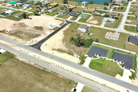 Terreno en venta en Cape Coral, Florida № 1707221 - foto 20