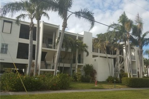 Copropriété à louer à Cortez, Floride: 2 chambres, 112.6 m2 № 2284713 - photo 2