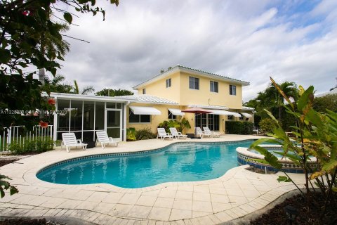 Villa ou maison à louer à Hollywood, Floride: 6 chambres, 232.26 m2 № 1863937 - photo 5
