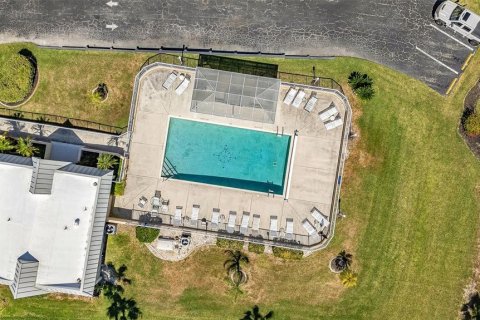 Copropriété à vendre à Punta Gorda, Floride: 2 chambres, 142.14 m2 № 2415109 - photo 4
