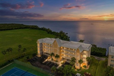 Condo à Punta Gorda, Floride, 2 chambres  № 2415109