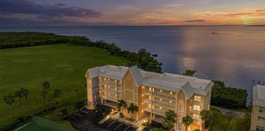 Condo à Punta Gorda, Floride, 2 chambres  № 2415109