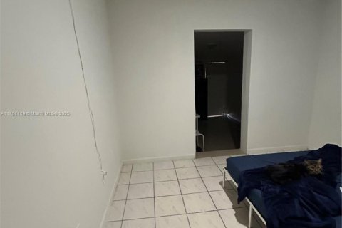 Touwnhouse à vendre à Miami, Floride: 3 chambres, 125.14 m2 № 1985314 - photo 11