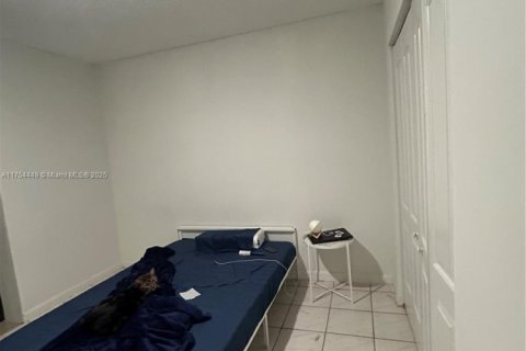 Touwnhouse à vendre à Miami, Floride: 3 chambres, 125.14 m2 № 1985314 - photo 12