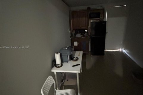 Touwnhouse à vendre à Miami, Floride: 3 chambres, 125.14 m2 № 1985314 - photo 15