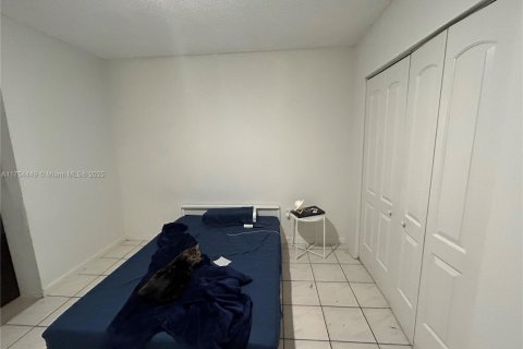 Touwnhouse à vendre à Miami, Floride: 3 chambres, 125.14 m2 № 1985314 - photo 13