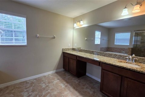 Villa ou maison à louer à Tampa, Floride: 5 chambres, 307.41 m2 № 2420055 - photo 5