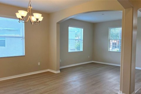 Villa ou maison à louer à Tampa, Floride: 5 chambres, 307.41 m2 № 2420055 - photo 3