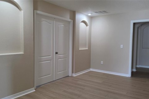 Villa ou maison à louer à Tampa, Floride: 5 chambres, 307.41 m2 № 2420055 - photo 7