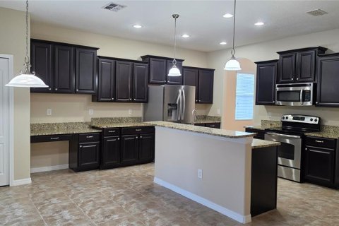 Villa ou maison à louer à Tampa, Floride: 5 chambres, 307.41 m2 № 2420055 - photo 4