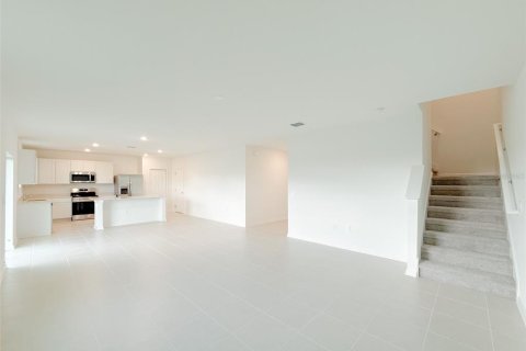 Casa en alquiler en Kissimmee, Florida, 4 dormitorios, 243.96 m2 № 1912313 - foto 16