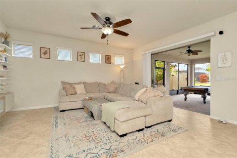 House in Wimauma, Florida 4 bedrooms, 185.25 sq.m. № 1723914 - photo 19
