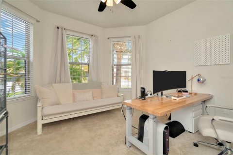 House in Wimauma, Florida 4 bedrooms, 185.25 sq.m. № 1723914 - photo 9