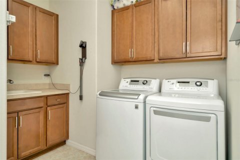 House in Wimauma, Florida 4 bedrooms, 185.25 sq.m. № 1723914 - photo 30