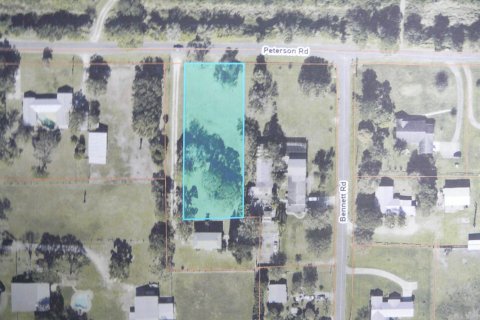Commercial property in St. Lucie, Florida № 2192510