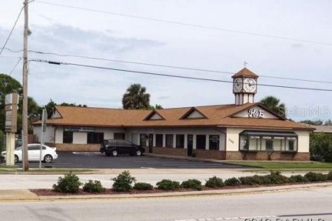 Propiedad comercial en venta en South Daytona, Florida, 359.53 m2 № 1531931 - foto 1