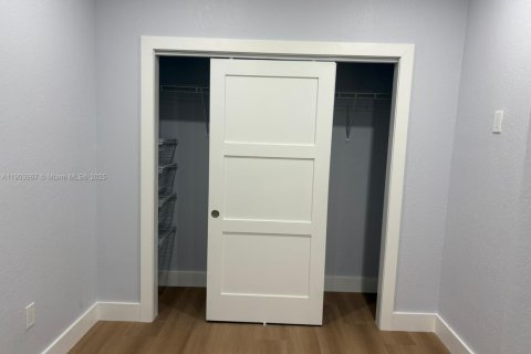 Commercial property in Homestead, Florida 1 bedroom, 136.94 sq.m. № 1954830 - photo 12