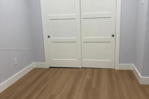 Commercial property in Homestead, Florida 1 bedroom, 136.94 sq.m. № 1954830 - photo 10