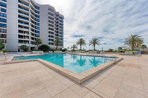 Condo in Longboat Key, Florida, 2 bedrooms  № 1540436 - photo 17
