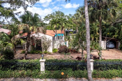 House in Boca Raton, Florida 4 bedrooms, 374.77 sq.m. № 1227055 - photo 1