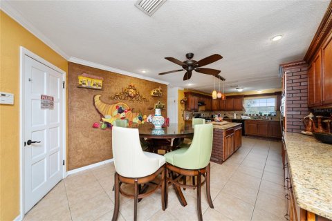 Villa ou maison à vendre à Deltona, Floride: 3 chambres, 185.06 m2 № 1823108 - photo 19