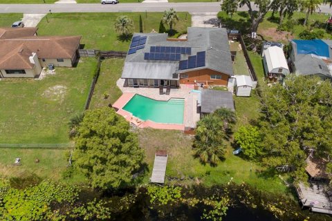 Villa ou maison à vendre à Deltona, Floride: 3 chambres, 185.06 m2 № 1823108 - photo 11