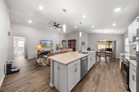 House in Ocala, Florida 3 bedrooms, 143.16 sq.m. № 2155878 - photo 6