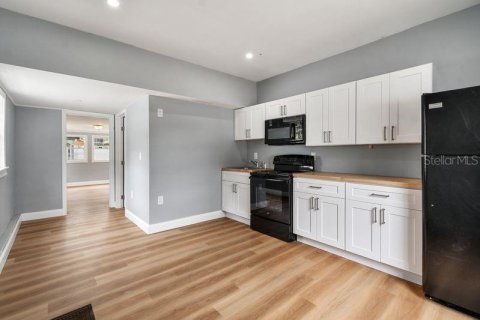 Apartment in Saint Petersburg, Florida 1 bedroom, 41.81 sq.m. № 1879830 - photo 2