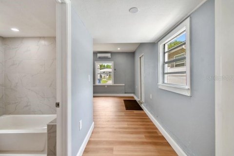 Apartment in Saint Petersburg, Florida 1 bedroom, 41.81 sq.m. № 1879830 - photo 10