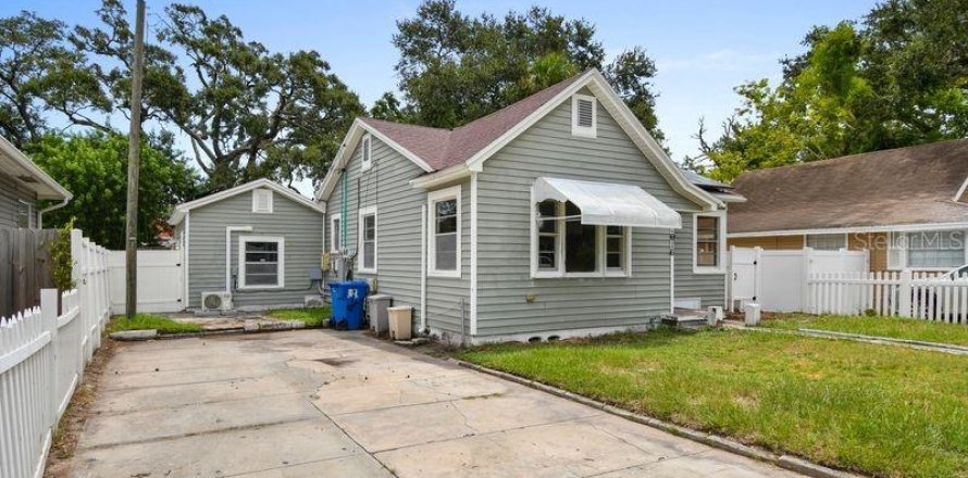 Apartment in Saint Petersburg, Florida 1 bedroom, 41.81 sq.m. № 1879830