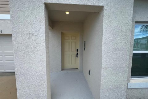 Villa ou maison à louer à Parrish, Floride: 5 chambres, 225.01 m2 № 2380912 - photo 2