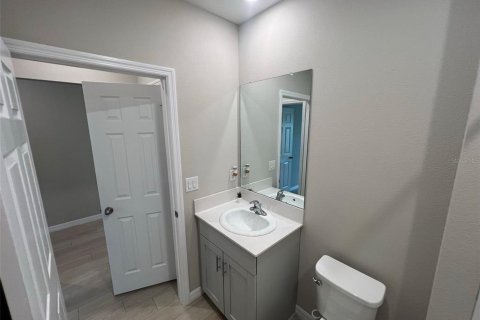 Villa ou maison à louer à Parrish, Floride: 5 chambres, 225.01 m2 № 2380912 - photo 9