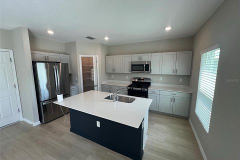 Villa ou maison à louer à Parrish, Floride: 5 chambres, 225.01 m2 № 2380912 - photo 11