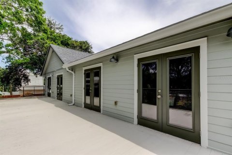House in Saint Petersburg, Florida 3 bedrooms, 138.98 sq.m. № 1838790 - photo 9