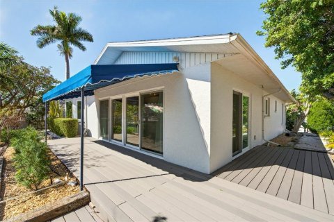 House in Longboat Key, Florida 3 bedrooms, 163.32 sq.m. № 2152120 - photo 29