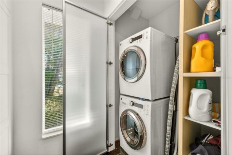 House in Longboat Key, Florida 3 bedrooms, 163.32 sq.m. № 2152120 - photo 14