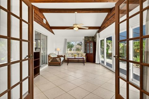 House in Longboat Key, Florida 3 bedrooms, 163.32 sq.m. № 2152120 - photo 18