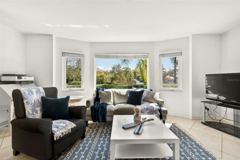 House in Longboat Key, Florida 3 bedrooms, 163.32 sq.m. № 2152120 - photo 16