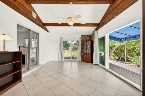 House in Longboat Key, Florida 3 bedrooms, 163.32 sq.m. № 2152120 - photo 19