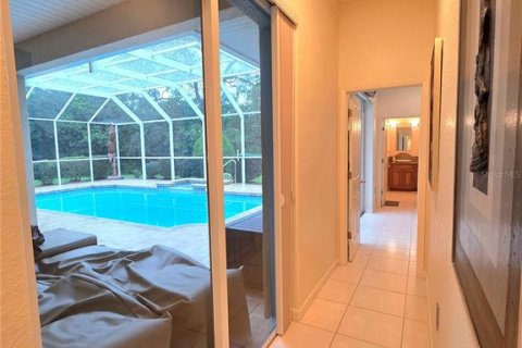 Casa en venta en Weeki Wachee, Florida, 4 dormitorios, 262.17 m2 № 1916969 - foto 8