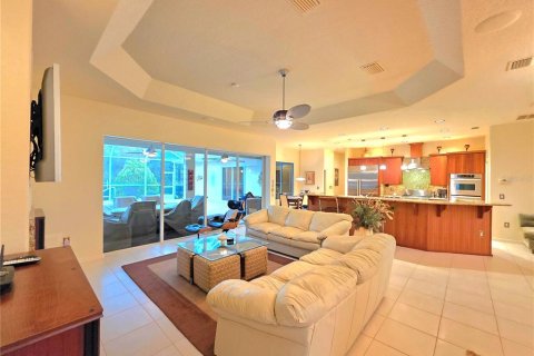Casa en venta en Weeki Wachee, Florida, 4 dormitorios, 262.17 m2 № 1916969 - foto 15