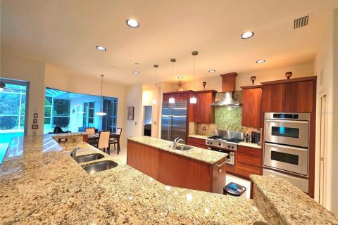 Casa en venta en Weeki Wachee, Florida, 4 dormitorios, 262.17 m2 № 1916969 - foto 6