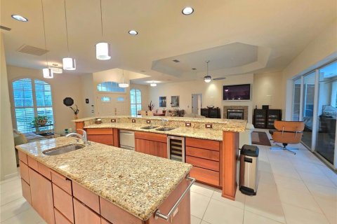 Casa en venta en Weeki Wachee, Florida, 4 dormitorios, 262.17 m2 № 1916969 - foto 5