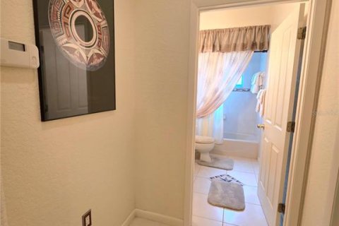 Casa en venta en Weeki Wachee, Florida, 4 dormitorios, 262.17 m2 № 1916969 - foto 26